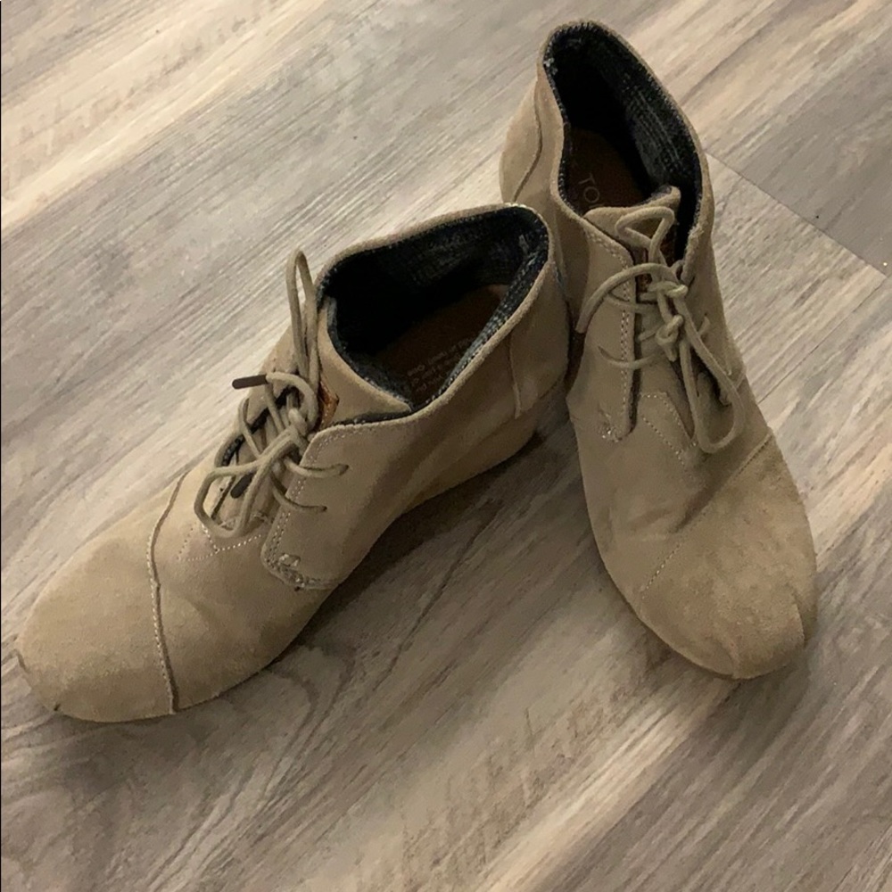 Price drop! ⬇️Toms suede desert bootie 👢